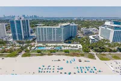 2899 Collins Ave #1422, Miami Beach, FL 33140 - Photo 28