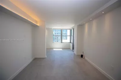 2899 Collins Ave #1422, Miami Beach, FL 33140 - Photo 8