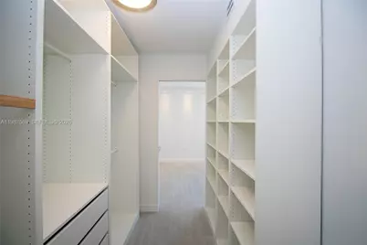 2899 Collins Ave #1422, Miami Beach, FL 33140 - Photo 14