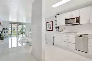 2931 E Sunrise Lakes Dr, Sunrise, FL 33322 - Photo 6