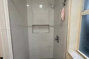 1101 NW 32nd Pl, Miami, FL 33125 - Photo 6