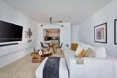 1331 Brickell Bay Dr #1606, Miami, FL 33131 - Photo 4