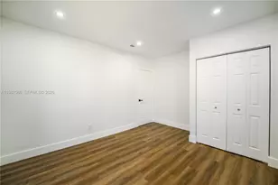 220 NW 144th St, Miami, FL 33168 - Photo 16