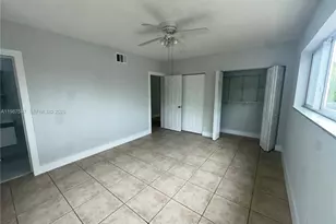 8125 Hawthorne Ave, Miami Beach, FL 33141 - Photo 6