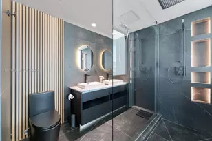 460 NE 28th St, Miami, FL 33137 - Photo 18