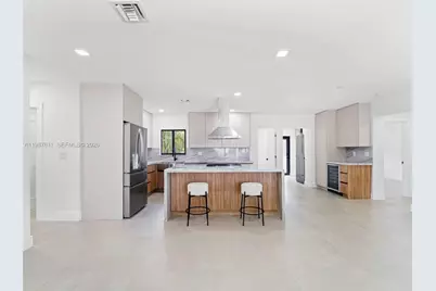 610 NE 164th Ter, North Miami Beach, FL 33162 - Photo 10