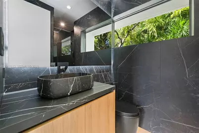 4041 S Le Jeune Rd, Miami, FL 33146 - Photo 14