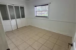 551 E 60th St, Hialeah, FL 33013 - Photo 4