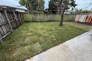 630 SE 3rd Pl, Hialeah, FL 33010 - Photo 12