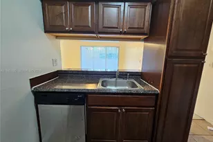 5686 Rock Island Rd, Tamarac, FL 33319 - Photo 10