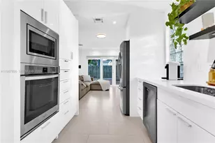 8858 SW 214th St, Cutler Bay, FL 33189 - Photo 16