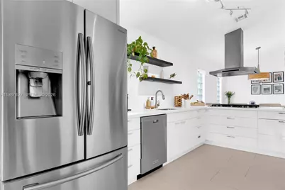 8858 SW 214th St, Cutler Bay, FL 33189 - Photo 14