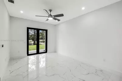 521/523 S Lillon Ave, Other City - In The State Of Florida, FL 33974 - Photo 18