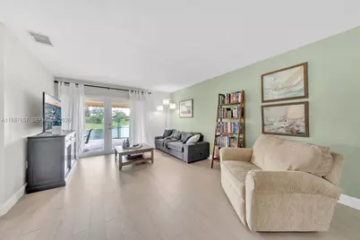 16382 SW 75th St, Miami, FL 33193 - Photo 1