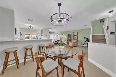 16382 SW 75th St, Miami, FL 33193 - Photo 8