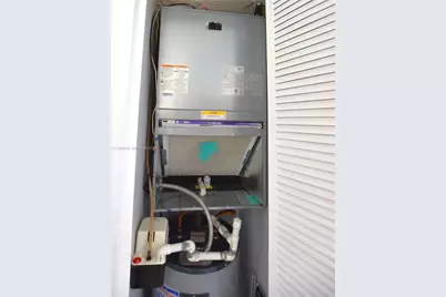 2572 E Emory Dr #F, West Palm Beach, FL 33415 - Photo 16