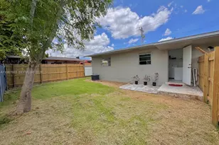 3630 SW 87th Ave, Miami, FL 33165 - Photo 10