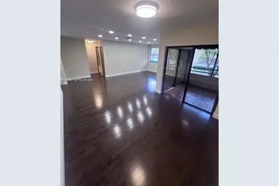 20005 NE 3rd Ct #6, Miami, FL 33179 - Photo 6