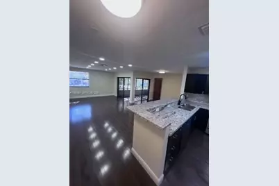 20005 NE 3rd Ct #6, Miami, FL 33179 - Photo 2