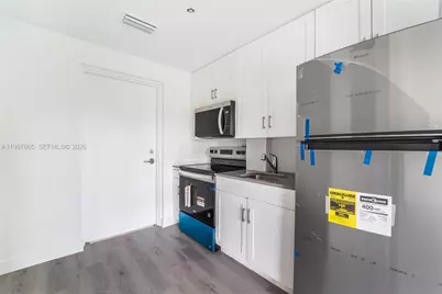 1165 NW 8th Ave #101, Miami, FL 33136 - Photo 2