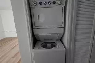 2911 SE 13th Ave, Homestead, FL 33035 - Photo 12