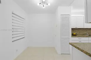 1351 SW 125th Ave, Pembroke Pines, FL 33027 - Photo 4