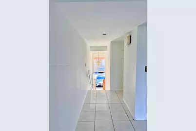 281 W Park Dr #8-14, Miami, FL 33172 - Photo 20