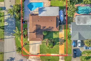 9621 NW 8th St, Pembroke Pines, FL 33024 - Photo 46