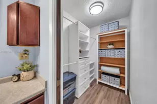 9621 NW 8th St, Pembroke Pines, FL 33024 - Photo 24