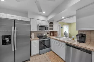 9621 NW 8th St, Pembroke Pines, FL 33024 - Photo 26