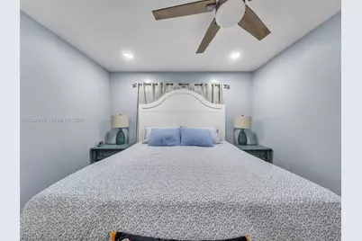 9621 NW 8th St, Pembroke Pines, FL 33024 - Photo 20