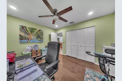 9621 NW 8th St, Pembroke Pines, FL 33024 - Photo 30