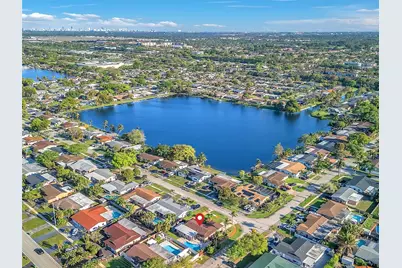 9621 NW 8th St, Pembroke Pines, FL 33024 - Photo 48