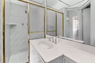 5055 Collins Ave, Miami Beach, FL 33140 - Photo 6