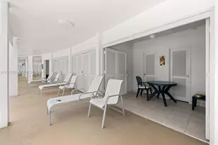 5055 Collins Ave, Miami Beach, FL 33140 - Photo 8