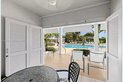 5055 Collins Ave #CAB14, Miami Beach, FL 33140 - Photo 2