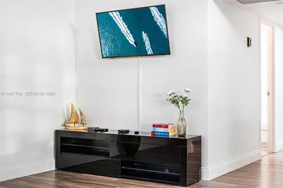 100 Lincoln Rd #901, Miami Beach, FL 33139 - Photo 14