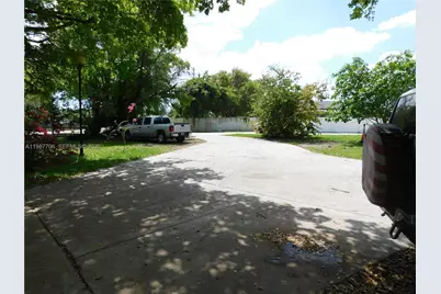 6700 SW 97th Ave #B, Miami, FL 33173 - Photo 2