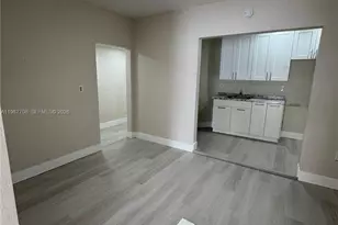 1545 NW 1st St, Miami, FL 33125 - Photo 10