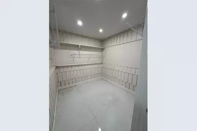 1545 NW 1st St #1535, Miami, FL 33125 - Photo 2