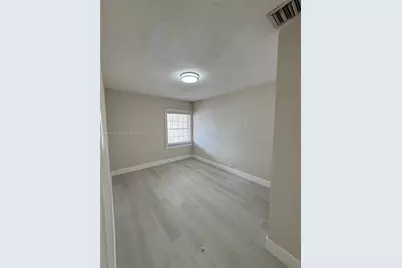 1545 NW 1st St #1535, Miami, FL 33125 - Photo 12