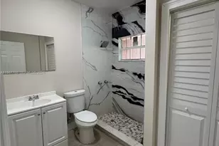 1545 NW 1st St, Miami, FL 33125 - Photo 1