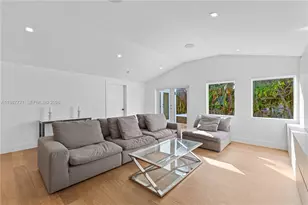 8926 Emerson Ave, Surfside, FL 33154 - Photo 16