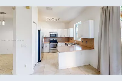 686 NE 21st Ave, Homestead, FL 33033 - Photo 12