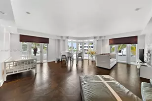 448 Ocean Dr, Miami Beach, FL 33139 - Photo 4