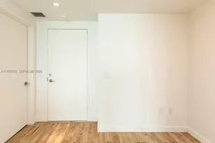 650 NE 32nd St, Miami, FL 33137 - Photo 16