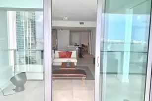 650 NE 32nd St, Miami, FL 33137 - Photo 12