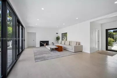 5661 Pine Tree Dr #0, Miami Beach, FL 33140 - Photo 6