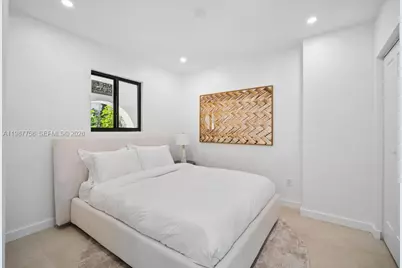 5661 Pine Tree Dr #0, Miami Beach, FL 33140 - Photo 16