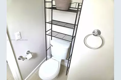 1700 NE 191st St #100, Miami, FL 33179 - Photo 20